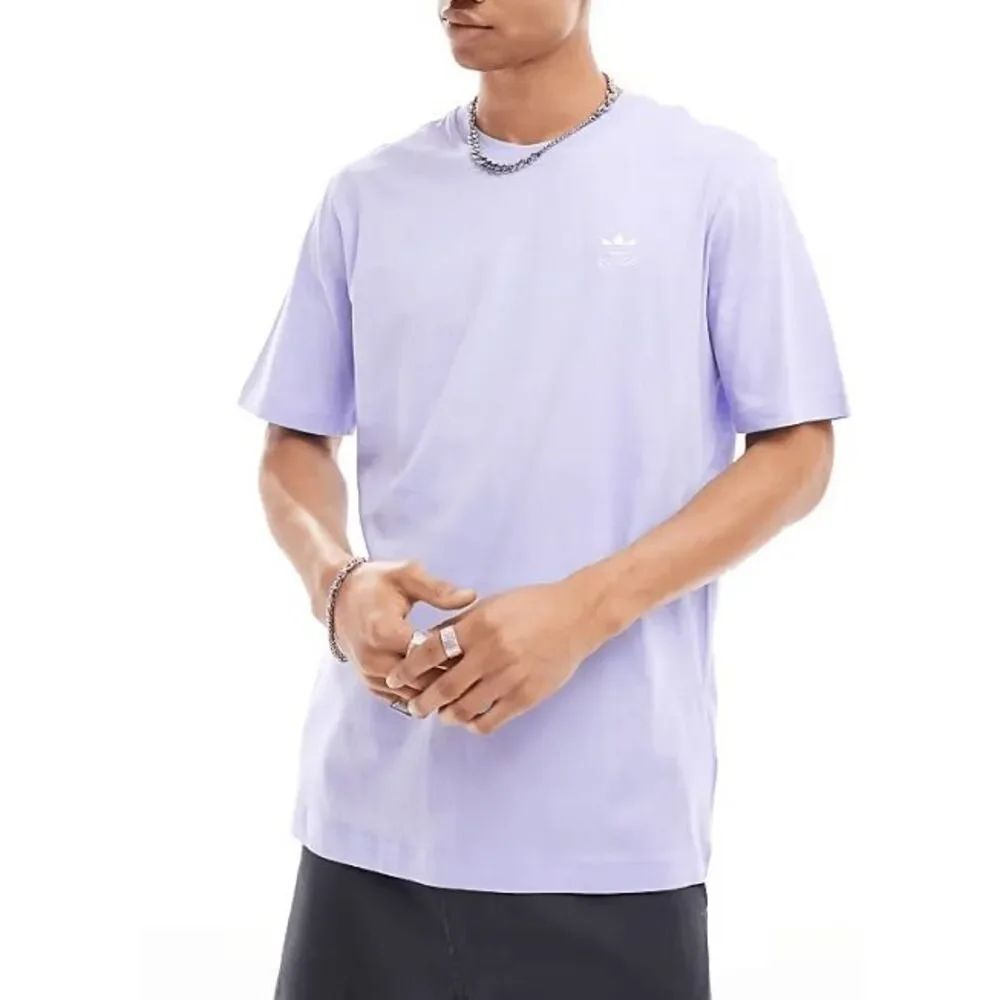 adidas Men's Originals essentials t-shirt in lilac L